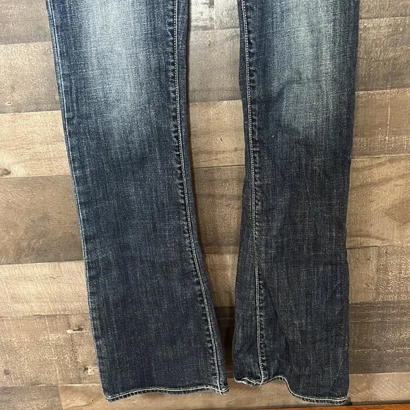 Rock & Republic Dark Blue Jeans with Jeweled Back Pockets - Picture 6 of 11